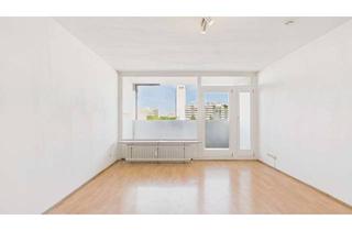 Wohnung kaufen in 80993 München, HEGERICH: Leerstehende 1-Zimmer-Wohnung mit Ost-Balkon direkt am Olympia-Einkaufszentrum