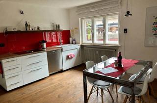 Immobilie mieten in Lujo-Brentano-Straße 11, 83209 Prien, Charmante (befristete) Altbauwohnung im Gries
