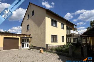 Mehrfamilienhaus kaufen in 90574 Roßtal, Rendite & Potenzial mitten in Roßtal: Großes Mehrfamilienhaus, Garagen & 2 zusätzliche Häuser auf einem Grundstück!
