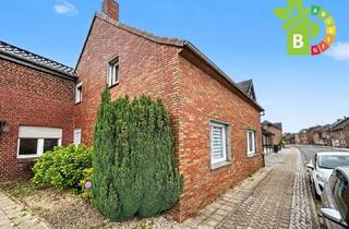 Einfamilienhaus kaufen in 41844 Wegberg, Einfamilienhaus mit großer Einliegerwohnung, Garten und Garage in Wegberg