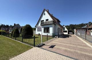 Haus kaufen in 27313 Dörverden, Dörverden: Charmantes Siedlungshaus mit Carport und Nebengebäude auf großem Gartengrundstück
