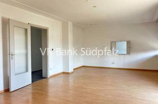 Wohnung kaufen in 76829 Landau, Zentrumsnah in Landau: Großzügige 4-Zimmerwohnug mit Balkon und Loggia