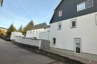 Mehrfamilienhaus kaufen in 09669 Frankenberg, Frankenberg (Sachsen) - Mehrfamilienhaus mit garten und Gewerbe zum verkauf.