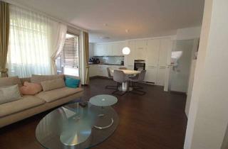 Wohnung kaufen in 71083 Herrenberg, Wohnen wie im Haus – Exklusive 5,5-Zimmer-Maisonette mit Südterrasse, Balkon & Garage