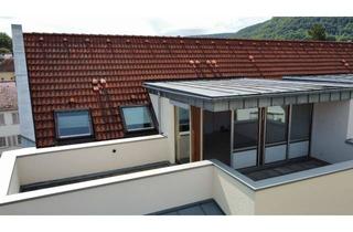 Wohnung kaufen in 72793 Pfullingen, 2-Zimmer Dachterrassenwohnung im Herzen von Pfullingen
