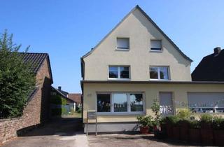 Wohnung kaufen in 53859 Niederkassel, Wohnen direkt am Rhein - 2-Zimmer-Dachgeschosswohnung in Lülsdorf