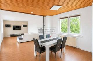 Wohnung kaufen in 28755 Aumund-Hammersbeck, Großzügige 3 Zimmer Wohnung in Bremen-Aumund mit Balkon, Dachgeschosszimmer und zwei Stellplätzen