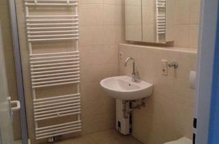 Wohnung kaufen in Hindenburgdamm, 12203 Lichterfelde, Provisionsfrei: Helle u. Sanierte 2-Zimmer-Wohnunung mit Loggia & TG-Stellplatz
