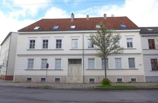 Wohnung mieten in 17489 Südliche Mühlenvorstadt, Gemütliche 2-Zimmer-Dachgeschoss-Wohnung mit Einbauküche in Zentrumsnähe