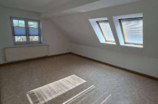 Wohnung mieten in Bahnhofstraße 4b, 09638 Lichtenberg, Helle 2-Raumwohnung im Dachgeschoss mit Stellplatz in Lichtenberg/ Erzgebirge, Sachsen zu vermieten!