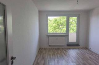 Wohnung mieten in Straße Glück-Auf 12, 06526 Sangerhausen, Dreiraumwohnung in ruhiger Wohnlage mit Balkon