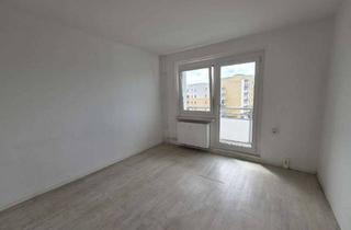 Wohnung mieten in Rosa-Luxemburg-Allee 124, 14772 Hohenstücken, Ab 15.09. - jetzt aber schnell! 4-Zimmer-Wohnung mit Balkon frei!