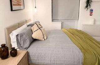 Wohnung mieten in Kaiserin-Augusta-Straße 45, 12103 Tempelhof, Modern möbliertes Studio – ca. 30 m² – Kaiserin-Augusta-Allee
