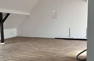 Lofts mieten in Hofstraße 90, 51061 Stammheim, Modernes Apartment im Loftstil