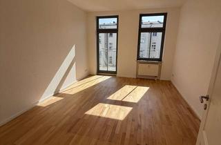 Wohnung mieten in Klopstockstraße, 18057 Kröpeliner Tor-Vorstadt, hochwertige 2-Raum-Wohnung in der KTV mit zwei Balkonen, EBK und Tageslichtwannenbad