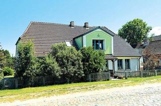 Haus kaufen in Luckower Straße, 17375 Vogelsang-Warsin, 2 Ferienhäuser mit Ferienwohnungen und Sauna 17375 Vogelsang-Warsin, Luckower Straße 6