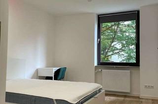 WG-Zimmer mieten in Leopoldstraße 138, 80804 Schwabing-West, 13m² Zimmer in 5er-WG | München-Schwabing-West | ab sofort