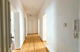 Wohnung mieten in Heinrich-Böcking-Straße 23-25, 66121 Saarbrücken, Großzügige 4-ZKB-Erdgeschosswohnung nahe des Saarbrücker Staden