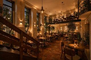 Gastronomiebetrieb mieten in 10243 Friedrichshain, Etablierte Gastronomiefläche in Pankow – zwei Ebenen mit Außenbereich im Innenhof
