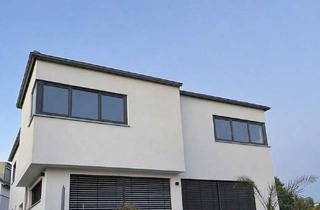 Einfamilienhaus kaufen in 71032 Böblingen, Exklusives Einfamilienhaus mit großzügiger Mehrfahrzeuggarage