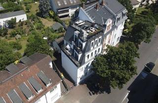 Haus kaufen in Skylineblick, 60599 Oberrad, Exklusives Stadthaus mit drei Wohneinheiten und unverbaubarem Skylineblick