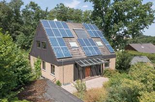Einfamilienhaus kaufen in 53359 Rheinbach, **Wohnen im Grünen** Freistehendes Einfamilienhaus mit PV-Anlage, Kamin und Einliegeroption