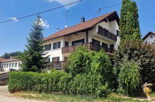 Haus kaufen in 86485 Biberbach, Stilvolles Zweifamilienhaus mit hochwertiger Ausstattung und attraktivem Ausbaupotenzial