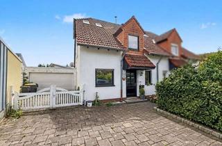 Doppelhaushälfte kaufen in 58640 Iserlohn, Schöne Doppelhaushälfte mit 24 m² Pool, Kaminofen und Ausbaureserve in Iserlohn-Griesenbrauck