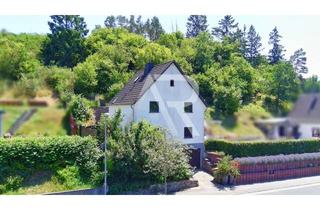 Einfamilienhaus kaufen in 53937 Schleiden, Freistehendes Einfamilienhaus mit großzügigem Garten in Hanglage von Schleiden