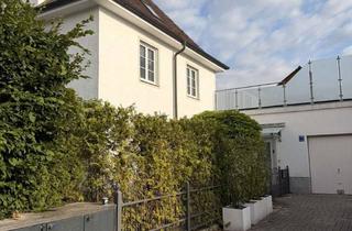Haus mieten in Warschauer Straße 22, 80992 Moosach, Charmante frisch Renovierte DHH mit 4 Zimmern, Dachterrasse, Garten & Garage