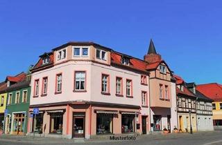 Anlageobjekt in Busdorfer Str. XXX, 24837 Schleswig, Wohnhaus mit Gewerbehalle - provisionsfrei
