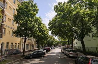 Wohnung kaufen in 12047 Neukölln, Charmanter Altbauklassiker im Herzen von Neukölln