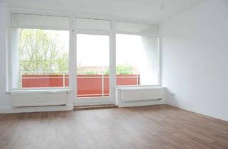 Wohnung mieten in Zschopauer Str. 150, 09126 Bernsdorf, Tolle Altbauwohnung mit Balkon
