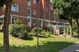 Wohnung mieten in Müssenredder 75, 22399 Poppenbüttel, Modernisierte 3-Zimmerwohnung mit Sonnen-Loggia und neuer Einbauküche in Hummelsbüttel