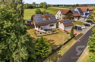 Haus kaufen in 92703 Krummennaab, Wohnen mit Weitblick - Modernisiertes EFH mit Feldblick, Südterrasse und Doppelgarage in Krummennaab