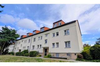 Wohnung kaufen in 13593 Berlin, Willkommen in Ihrer Wohlfühloase: Lichtdurchflutete 3-Zimmer-Wohnung im Grünen mit Balkon