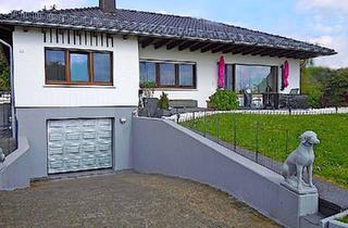 Haus kaufen in 57639 Oberdreis, Oberdreis - Bungalow mit wundervollem Grundstück zu verkaufen