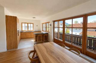 Wohnung kaufen in 87645 Schwangau, Schwangau - Exklusiv kernsanierte Wohnung in Schwangau mit Bergblick
