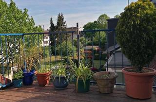Wohnung kaufen in 45147 Holsterhausen, Charmante lichtdurchflutete Eigentumswohnung mit Dachterrasse in Südlage