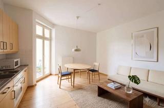 Wohnung kaufen in 14482 Babelsberg Süd, Charmanter Altbau-Traum in Potsdam-Babelsberg: 3-Zimmer-Wohnung mit Balkon & Top-Anbindung