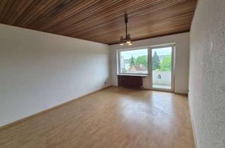 Wohnung kaufen in 23554 St. Lorenz Nord, Gut geschnittene Dreizimmerwohnung mit Balkon, Keller- und Bodenraum. Fahrstuhl im Haus