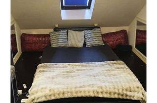 Wohnung kaufen in Hainichener Straße xxx, 04720 Döbeln, Kleines Raumwunder im Dachgeschoss! 2-Raum-Wohnung mit offener Küche zu verkaufen