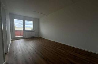 Wohnung mieten in Dr.-Otto-Just-Straße 80, 08468 Reichenbach, Frisch sanierte 3-Raumwohnung mit Balkon