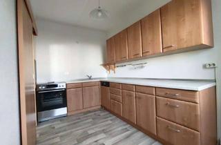 Wohnung mieten in Ernst Abbe Str. 16, 07546 Bieblach-Ost, Gemütliche 2-Zimmer-Wohnung mit Balkon & Einbauküche in Gera-Bieblach