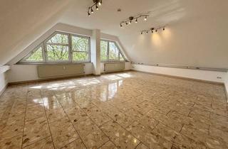 Wohnung mieten in Dudeler Straße 22, 46147 Sterkrade-Nord, Helle DG-Wohnung 110 m² in Schmachtendorfmitte