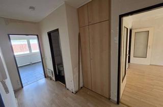 Sozialwohnungen mieten in Haus-Endt-Str. 41, 40593 Urdenbach, Zum 20.09: 3-Zimmer-Wohnung, nur mit WBS - zum selber renovieren