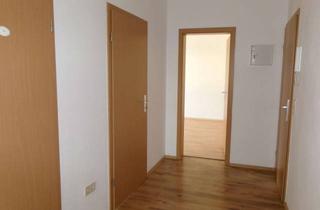 Wohnung mieten in Hauptstr. 11, 08236 Ellefeld, Ellefeld: 1. OG, 2 helle Zimmer, Tageslichtbad, Küche