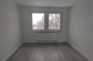Wohnung mieten in Straße Der Volkssolidarität 2b, 06526 Sangerhausen, Komfortabel wohnen in Sangerhausen-Süd – Tageslichtbad, Balkon und Einkaufsmöglichkeiten
