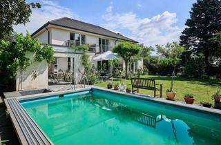 Villa kaufen in 94315 Straubing, Repräsentative Stadtvilla in Straubing: Französische Eleganz trifft auf weitläufigen Garten mit Pool