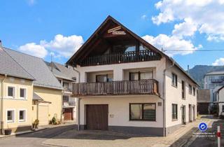 Haus kaufen in 54472 Veldenz, Freistehendes Ferienhaus in Veldenz, zwei separate Wohnebenen und doppelter Balkon (4014)